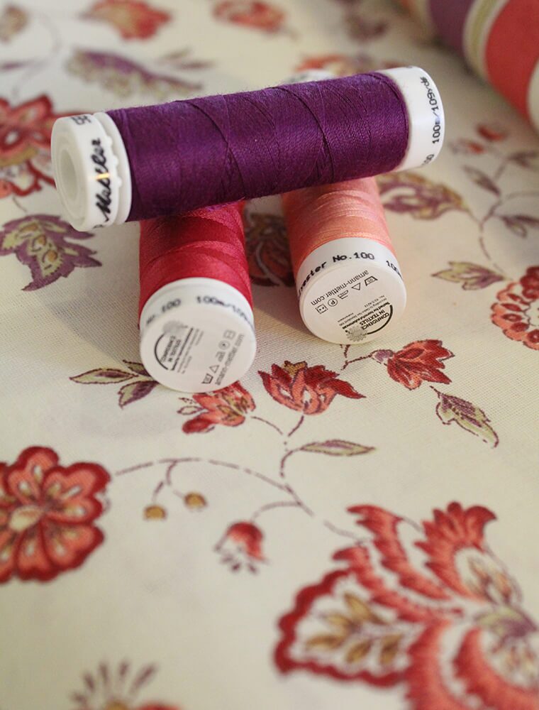 Nähgarn in Lila, Rosa, Pink und Rot